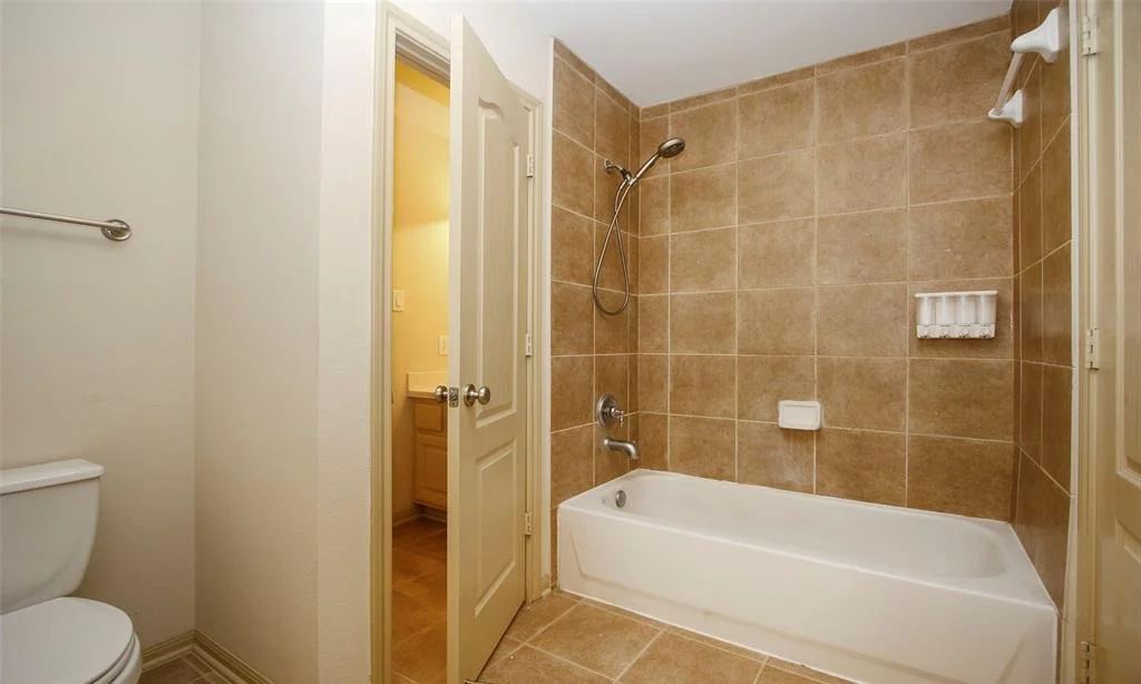 Photo of 1606 Noble Pointe Drive