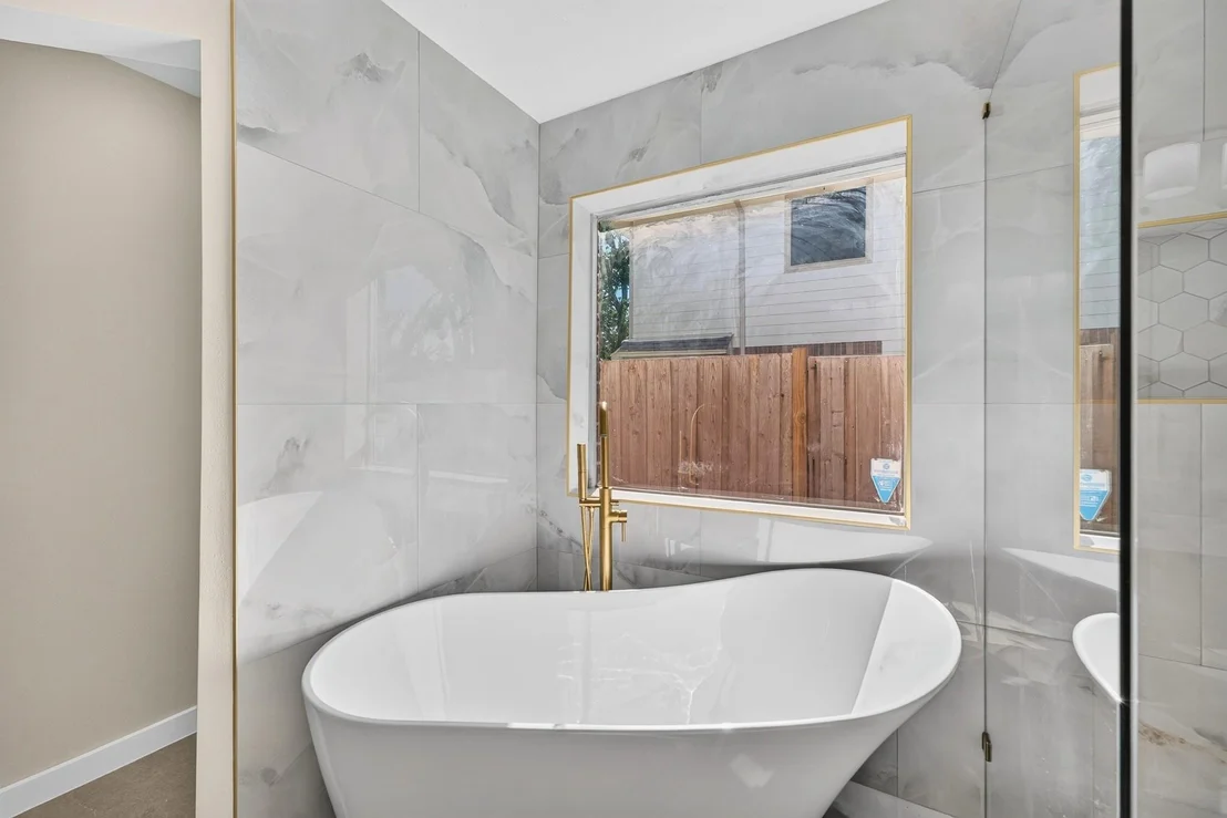 Photo of 2218 Pincher Creek Drive