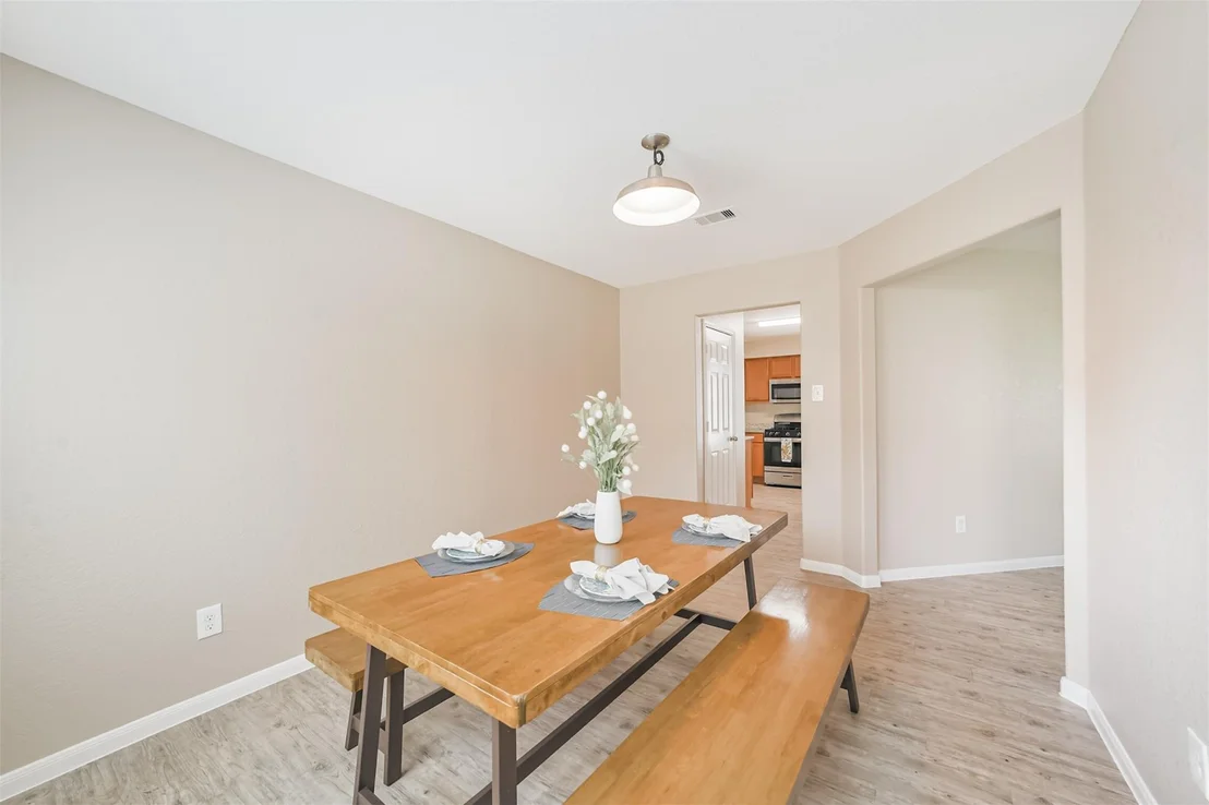 Photo of 16726 Warbler Drive