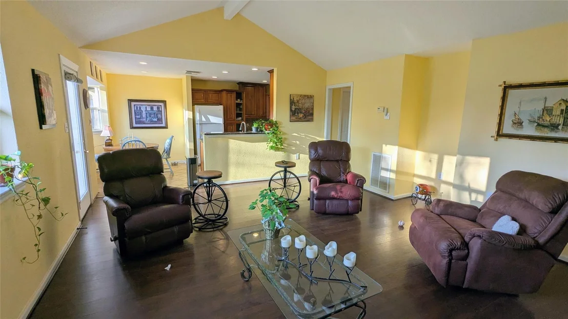 Photo of 4413 N Heron Drive