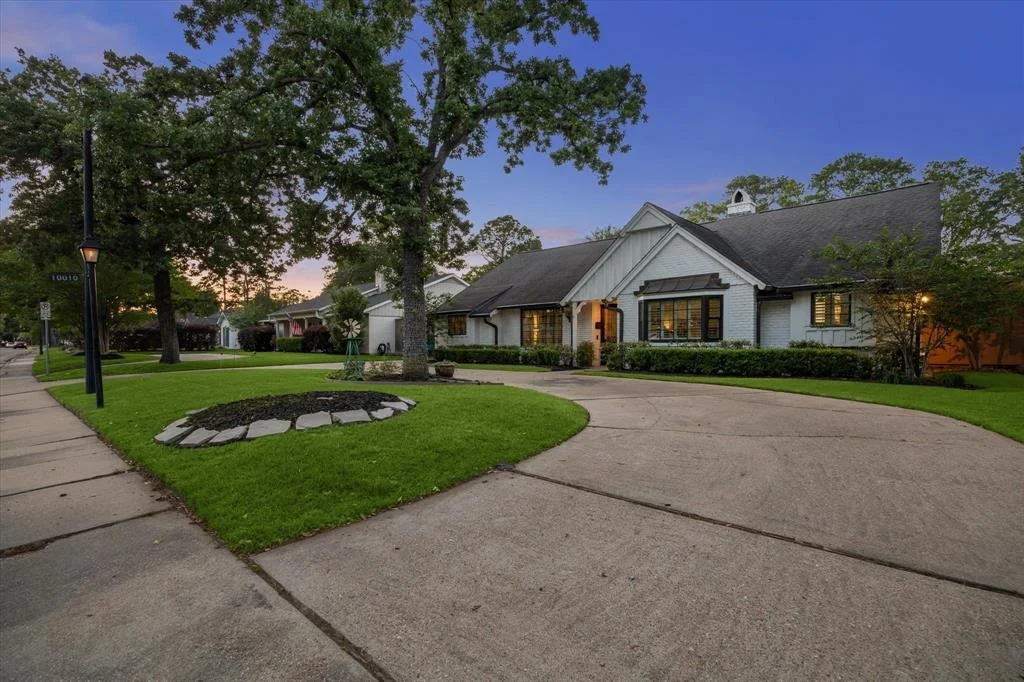 Photo of 10010 Briar Forest Drive