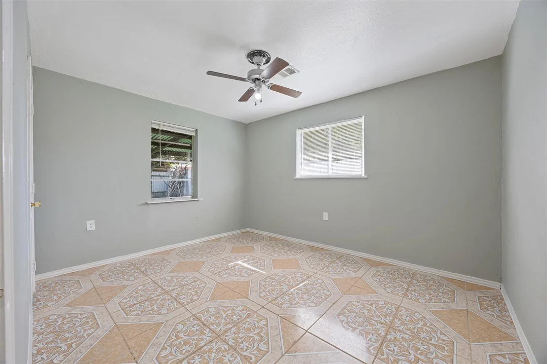 Photo of 1115 Sunny Drive