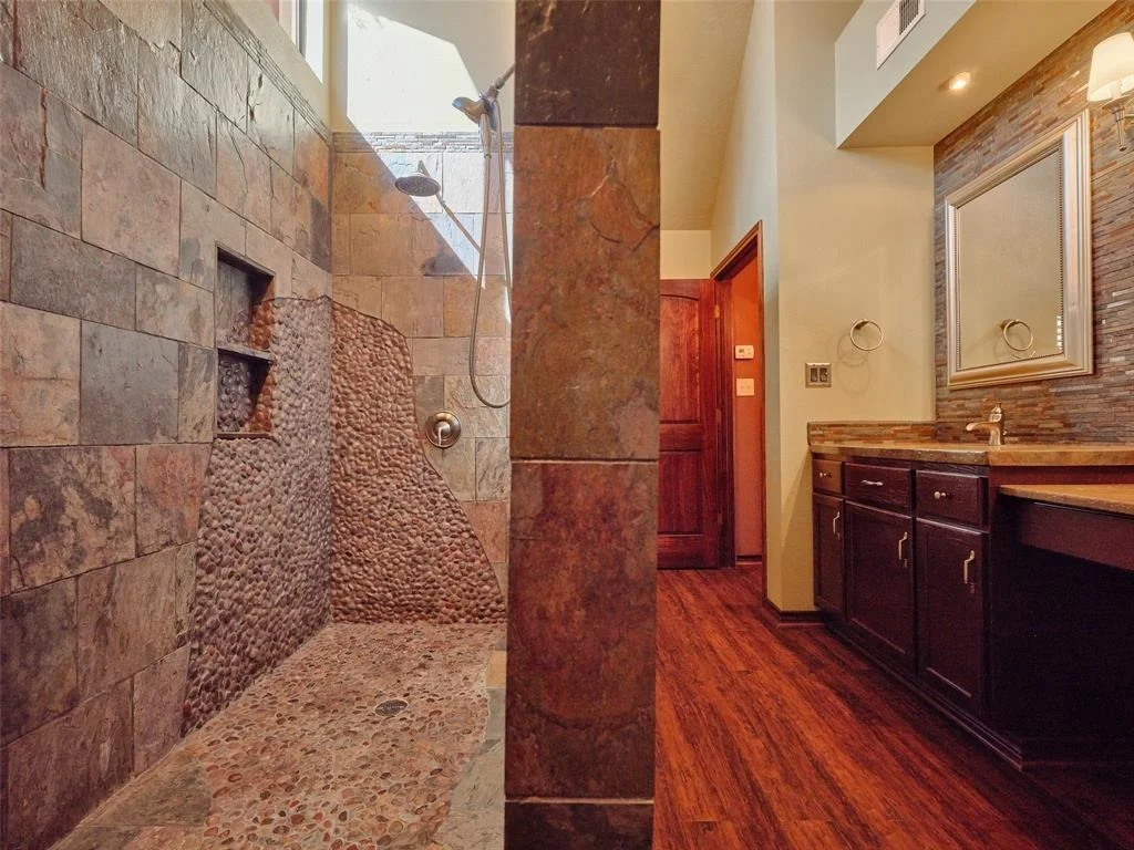 Photo of 5140 Baker Road