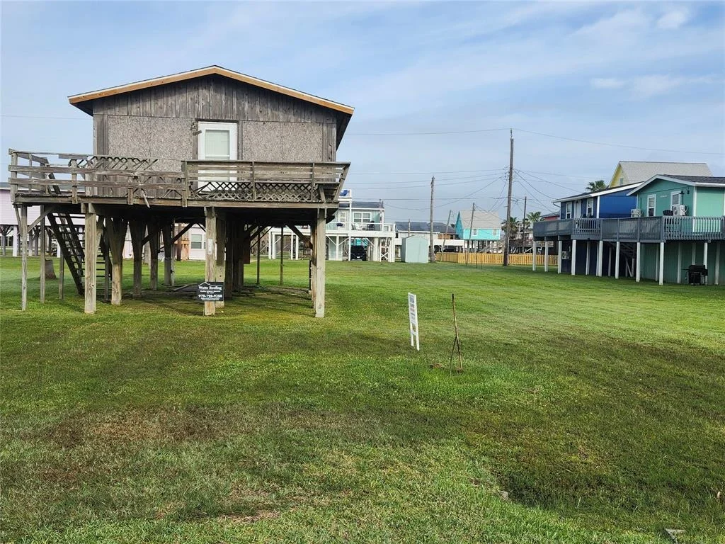 Photo of Unit DR at 1218 Middle