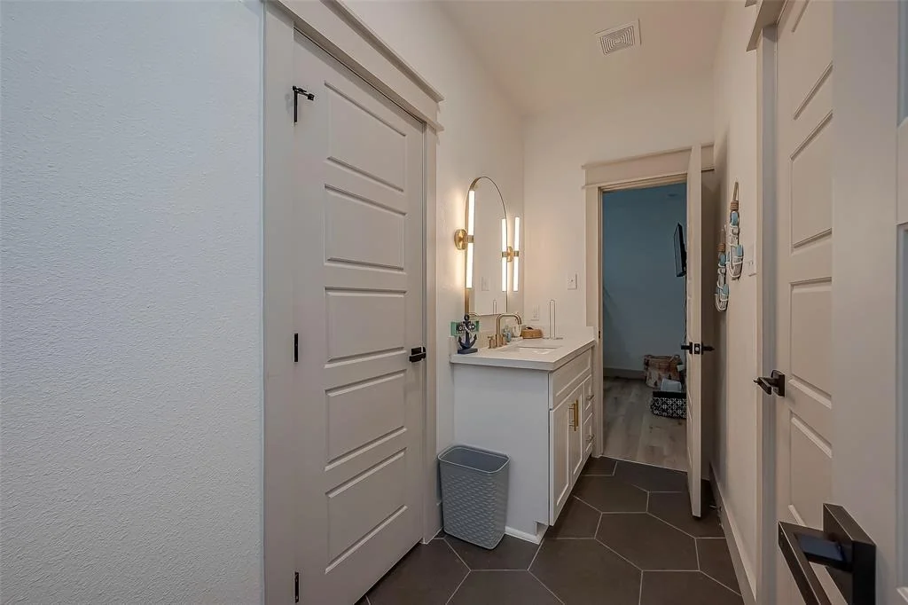 Photo of 444 6th Street