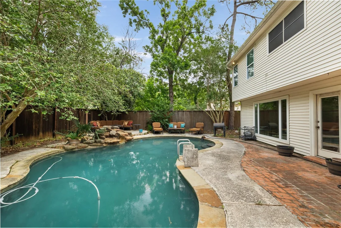 Photo of 5606 Foresthaven Drive