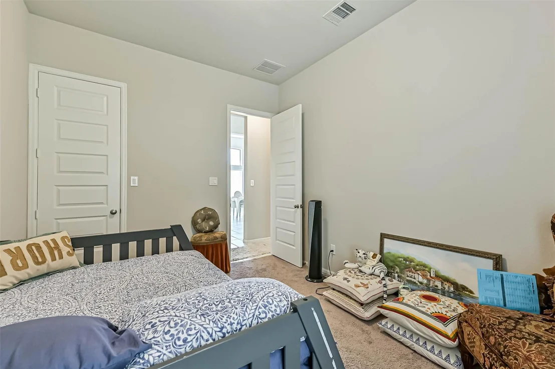 Photo of 5138 Walnut Grove Lane