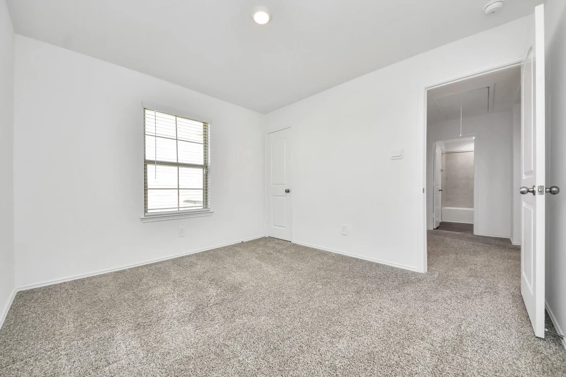 Photo of 5122 Hedgerose Lane