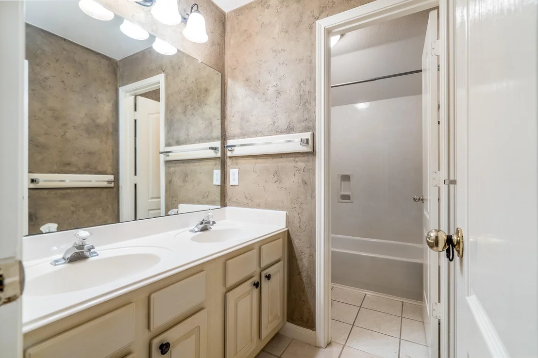 Photo of 1314 Pine Brook