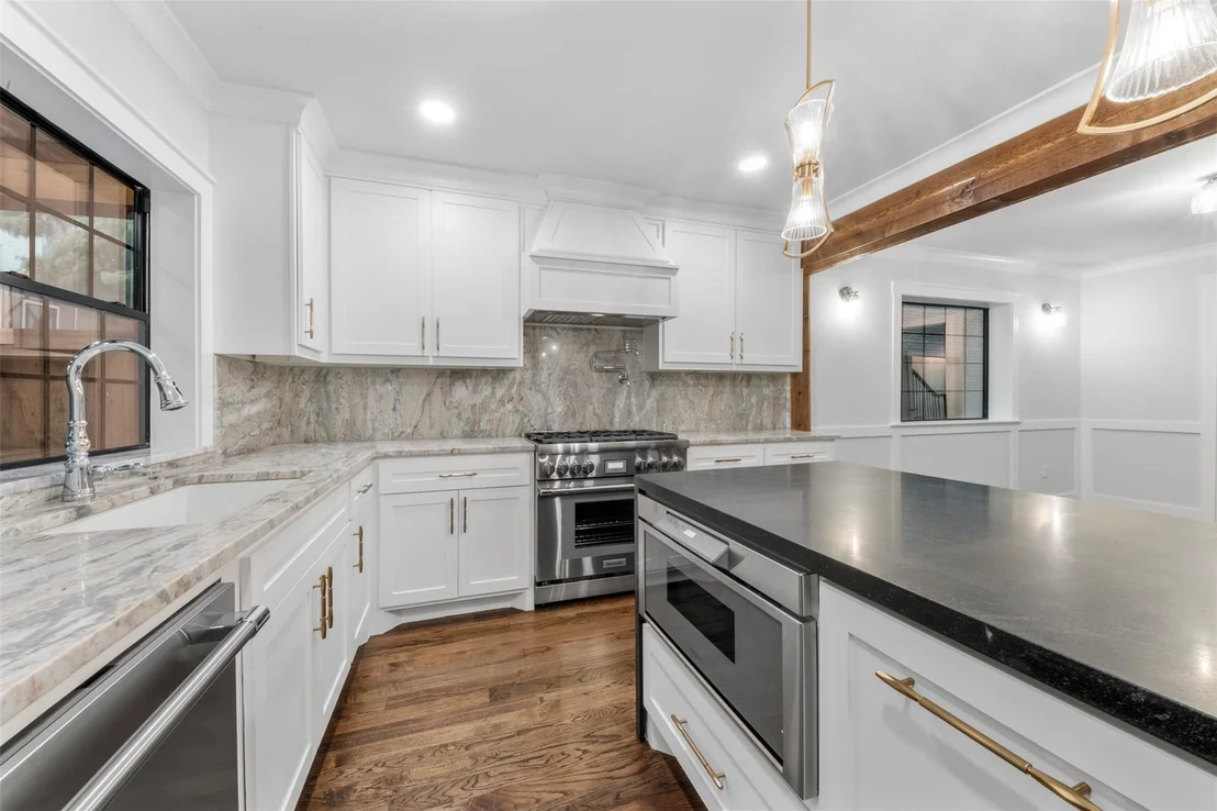 Photo of 1723 Albans Road