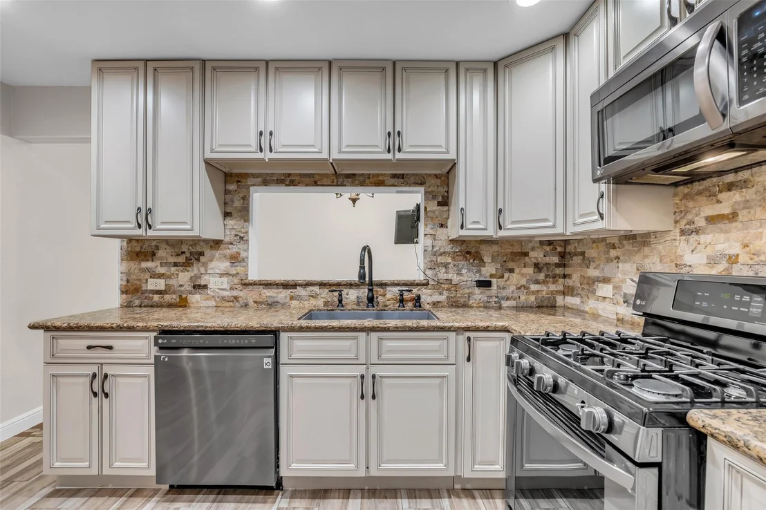 Photo of 4342 Hialeah Drive