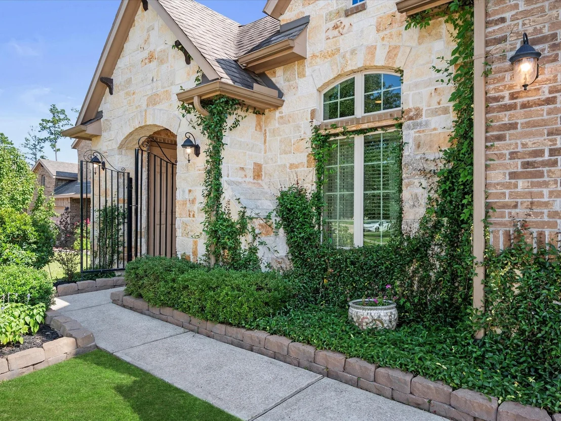 Photo of 8322 Sands Bank Lane