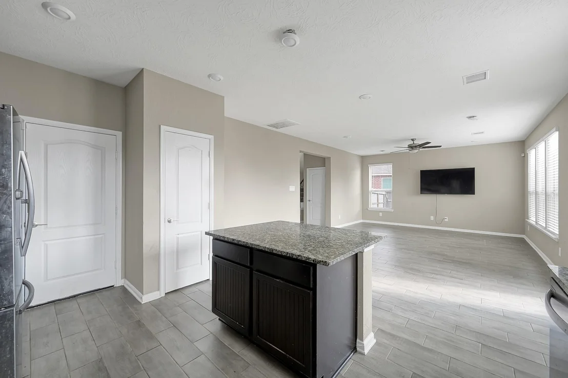 Photo of 1951 Parnevik Place
