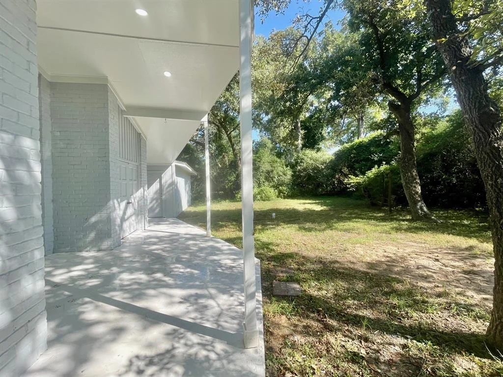 Photo of 187 Golfview Drive N