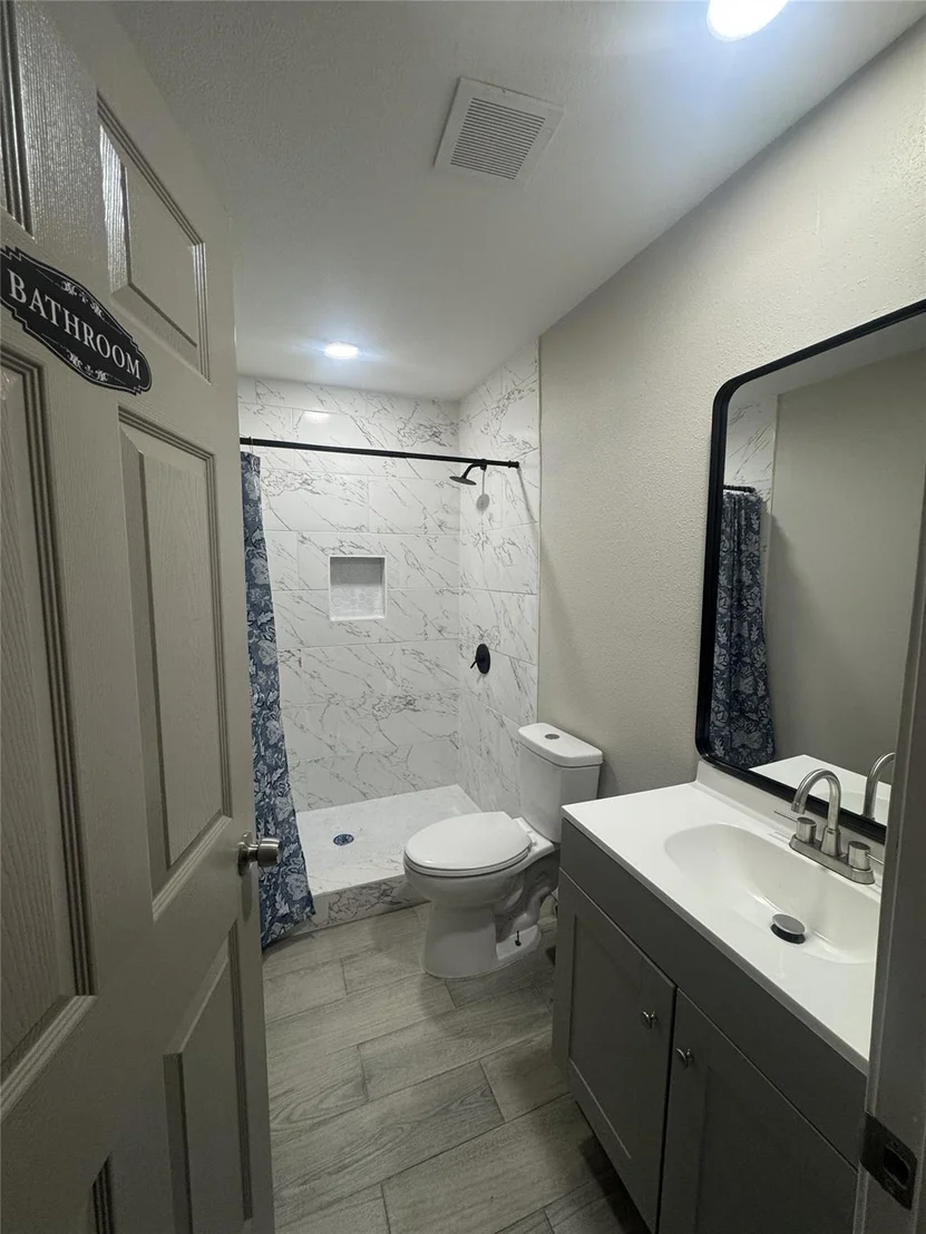 Photo of 5838 Reed Road