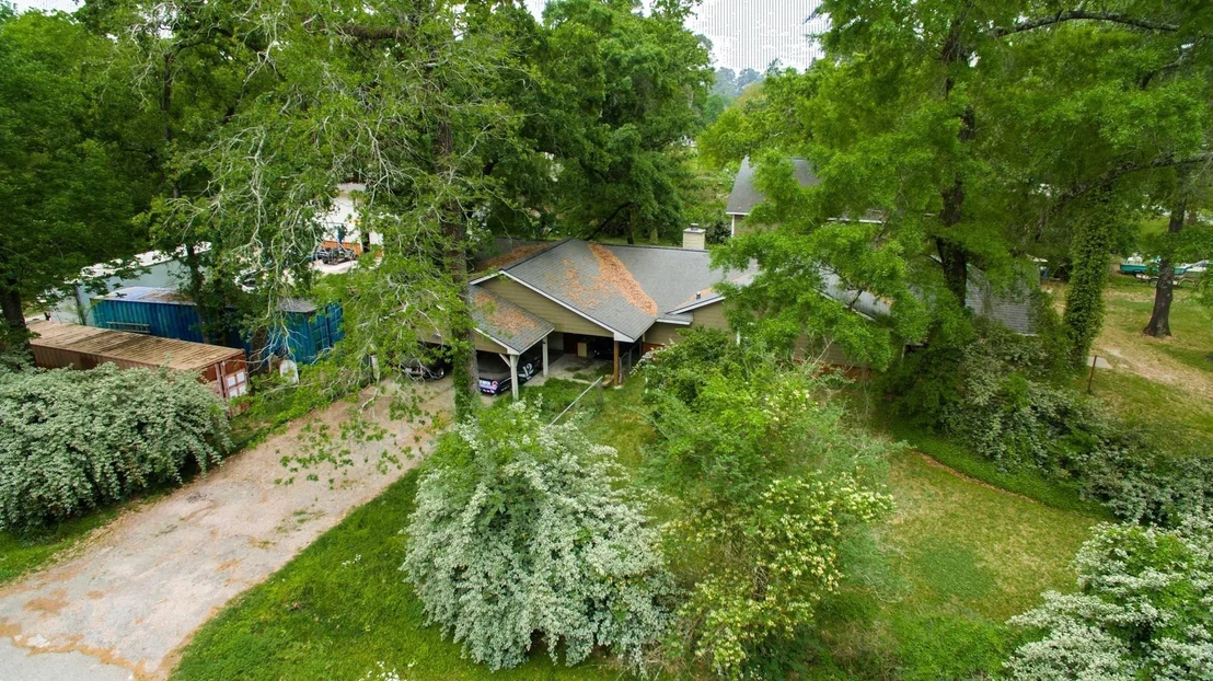 Photo of 1802 Pinewoods Way