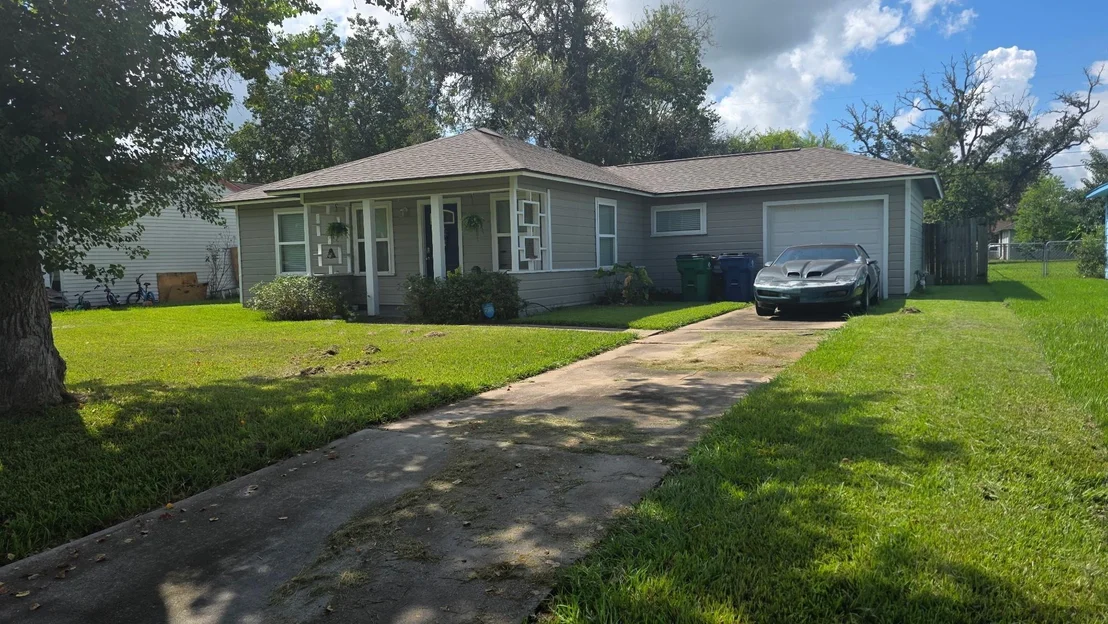 Photo of 1208 Chevy Chase Drive