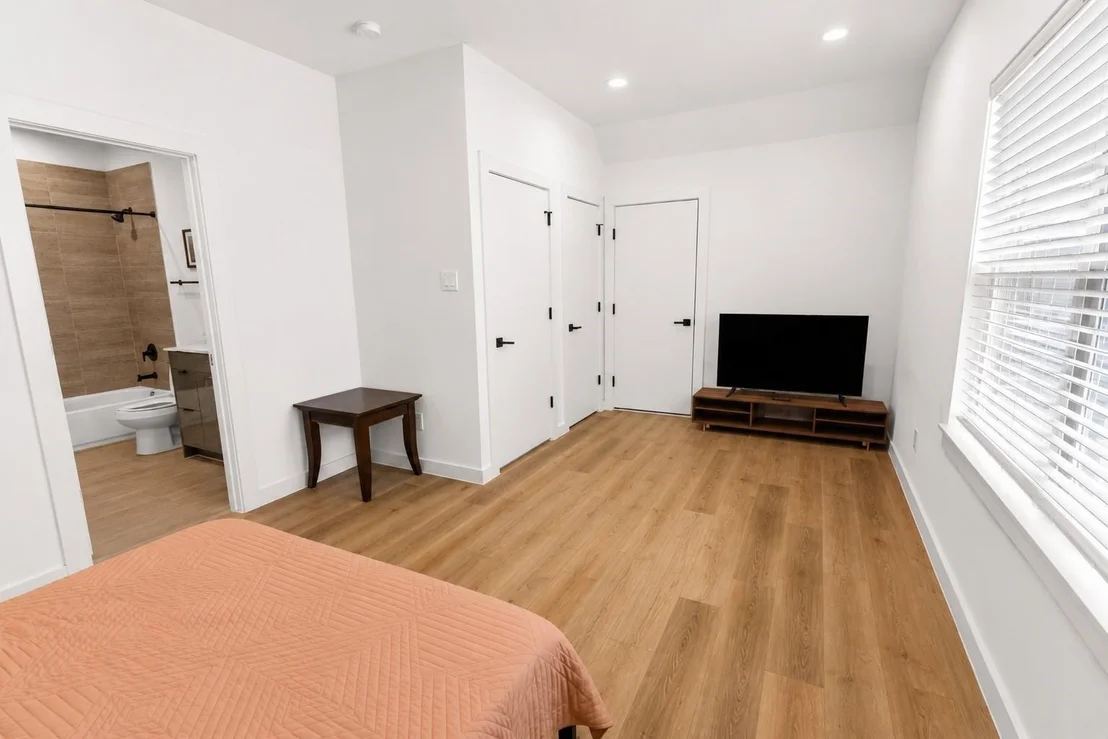Photo of Unit B at 6742 Peerless Street