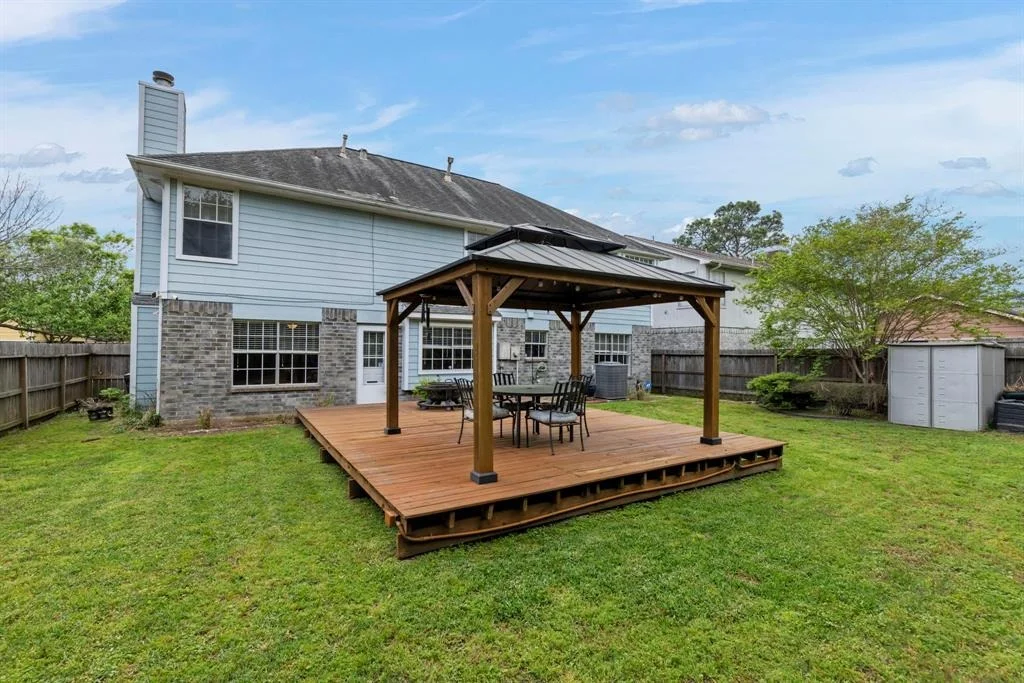 Photo of 18522 Islandbreeze Drive