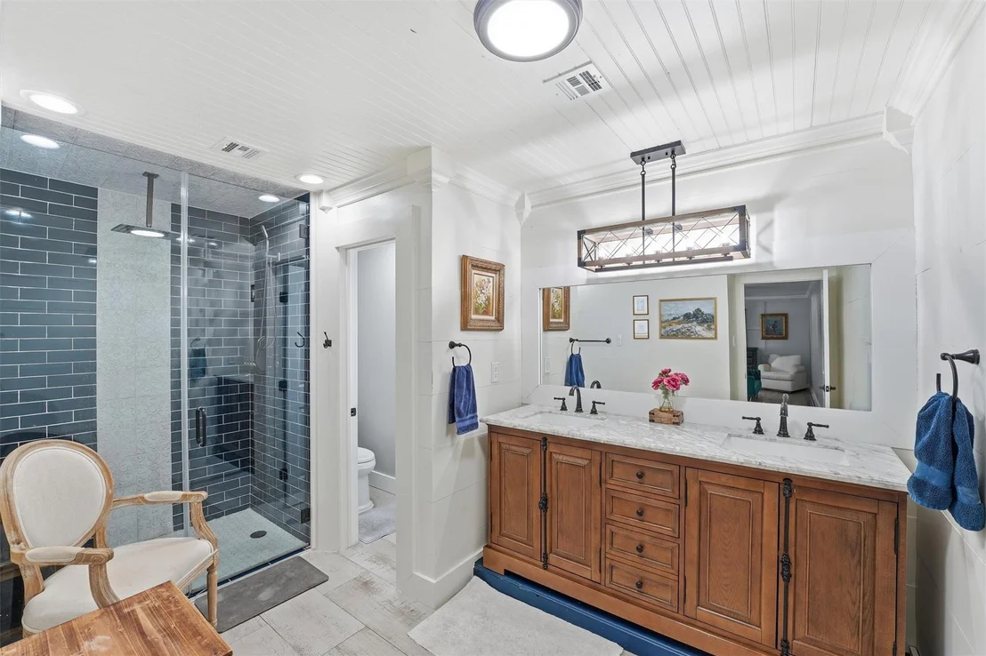 Photo of 615 Brenwick Court