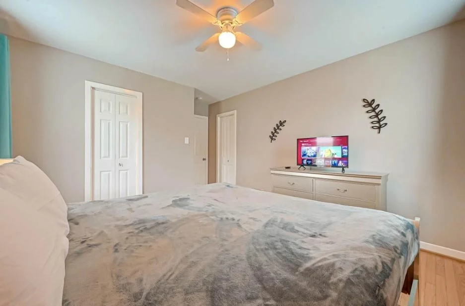 Photo of 5330 Hialeah Drive