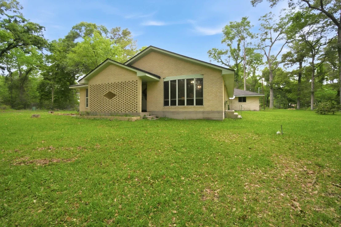 Photo of 6161 Woodland Lakes Loop