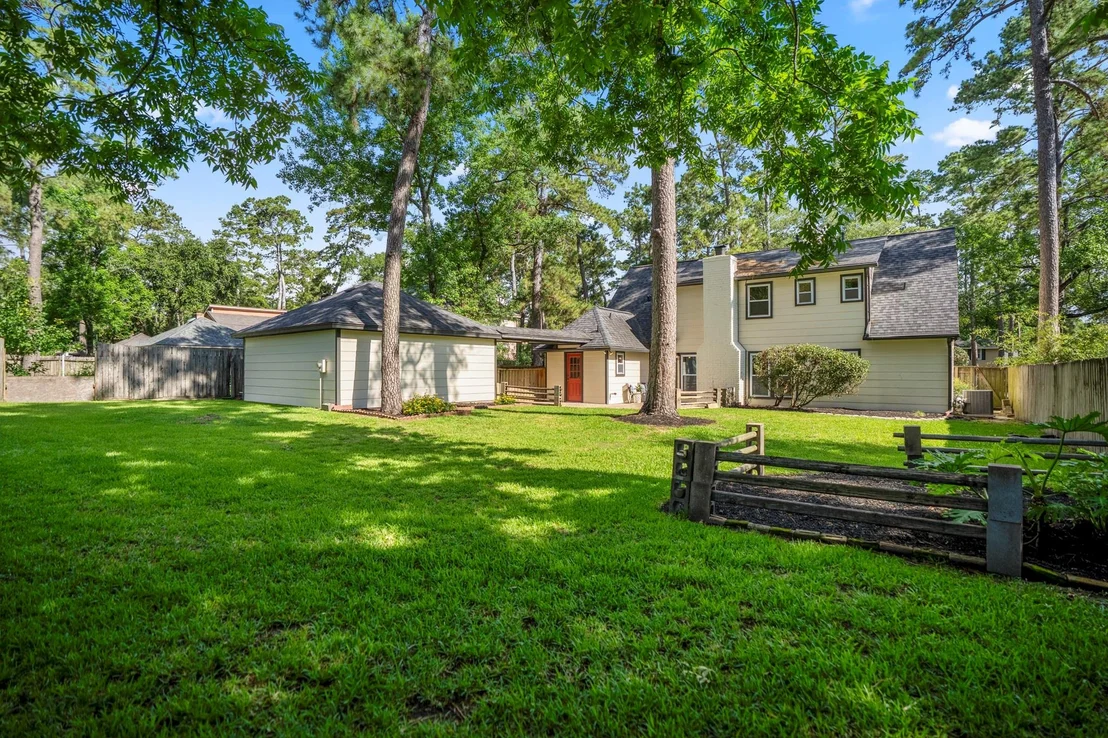Photo of 6303 Larkmount Drive