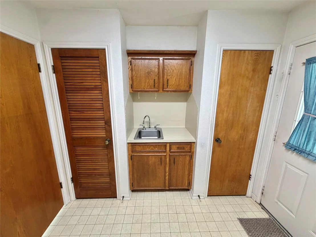 Photo of 3 S Erik Drive