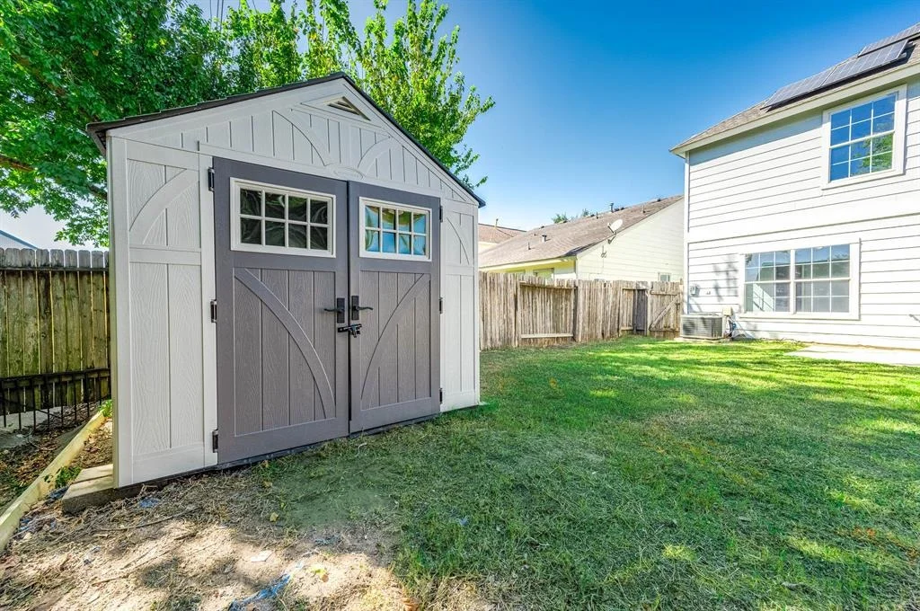 Photo of 11411 Log Cabin Lane