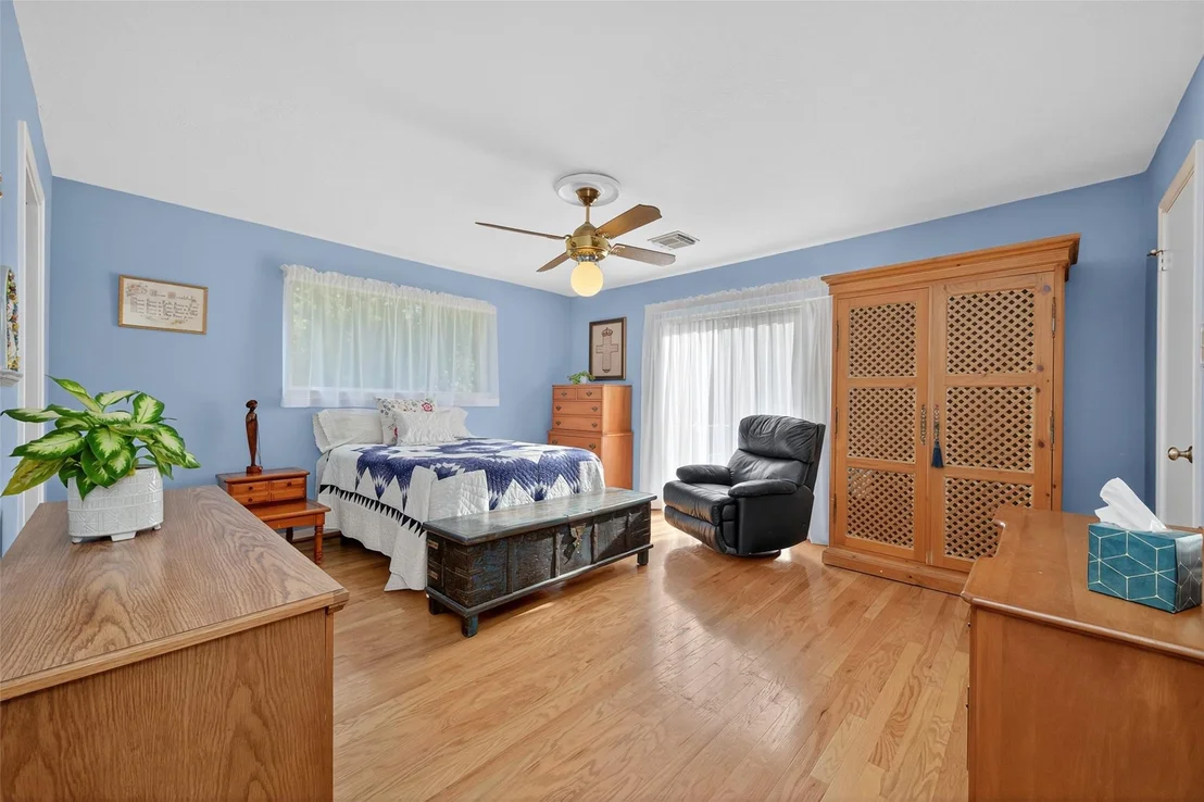 Photo of 105 Glenmora Court