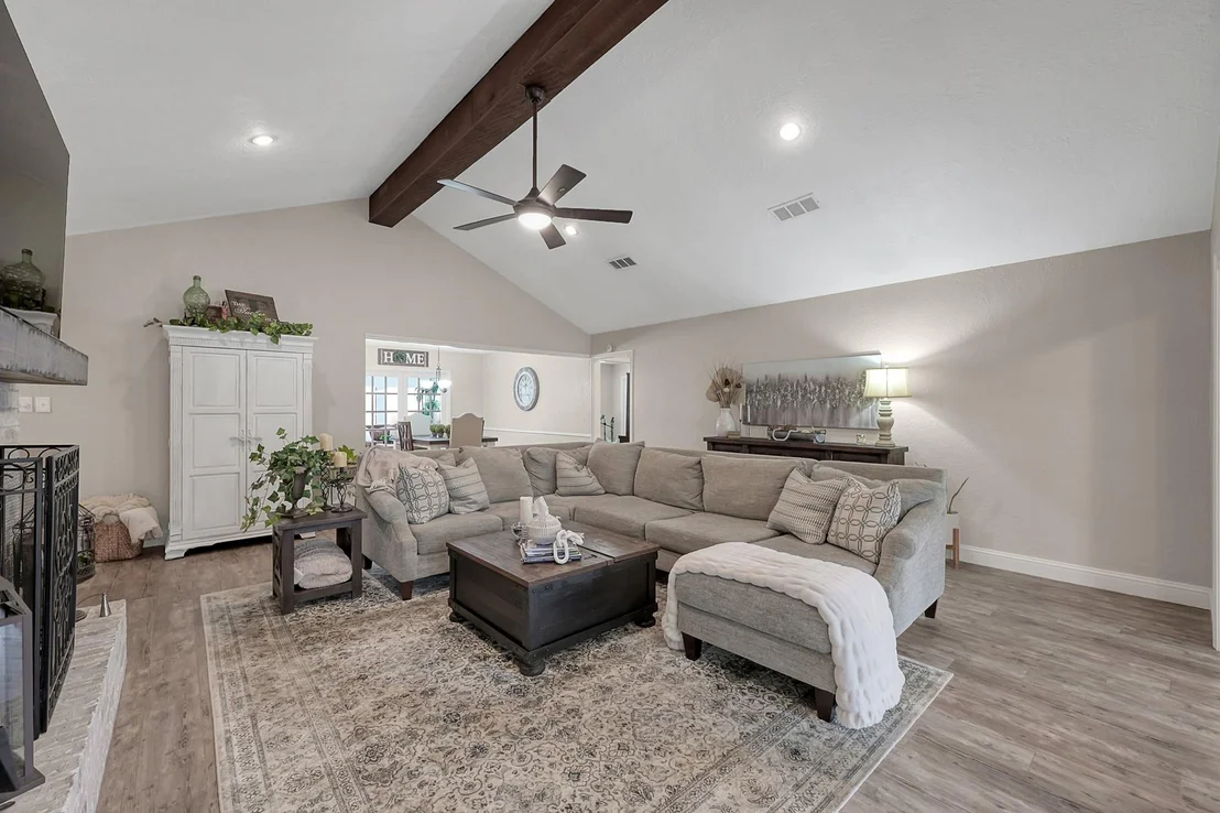 Photo of 8 Cambridge Circle