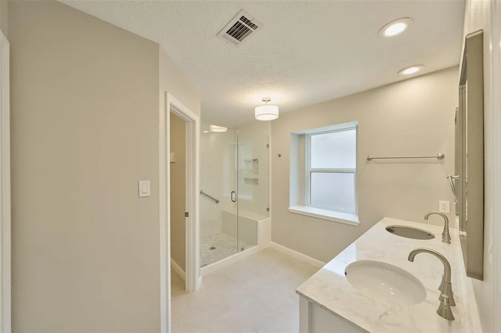 Photo of 60 Hickory Oak Drive
