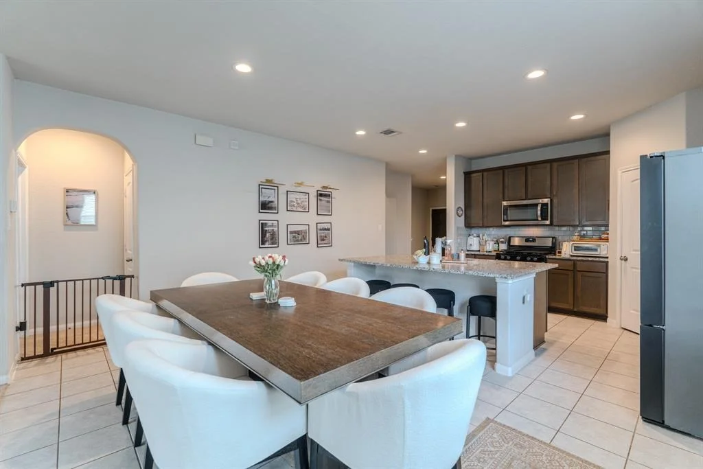 Photo of 17619 Harbourfront Road