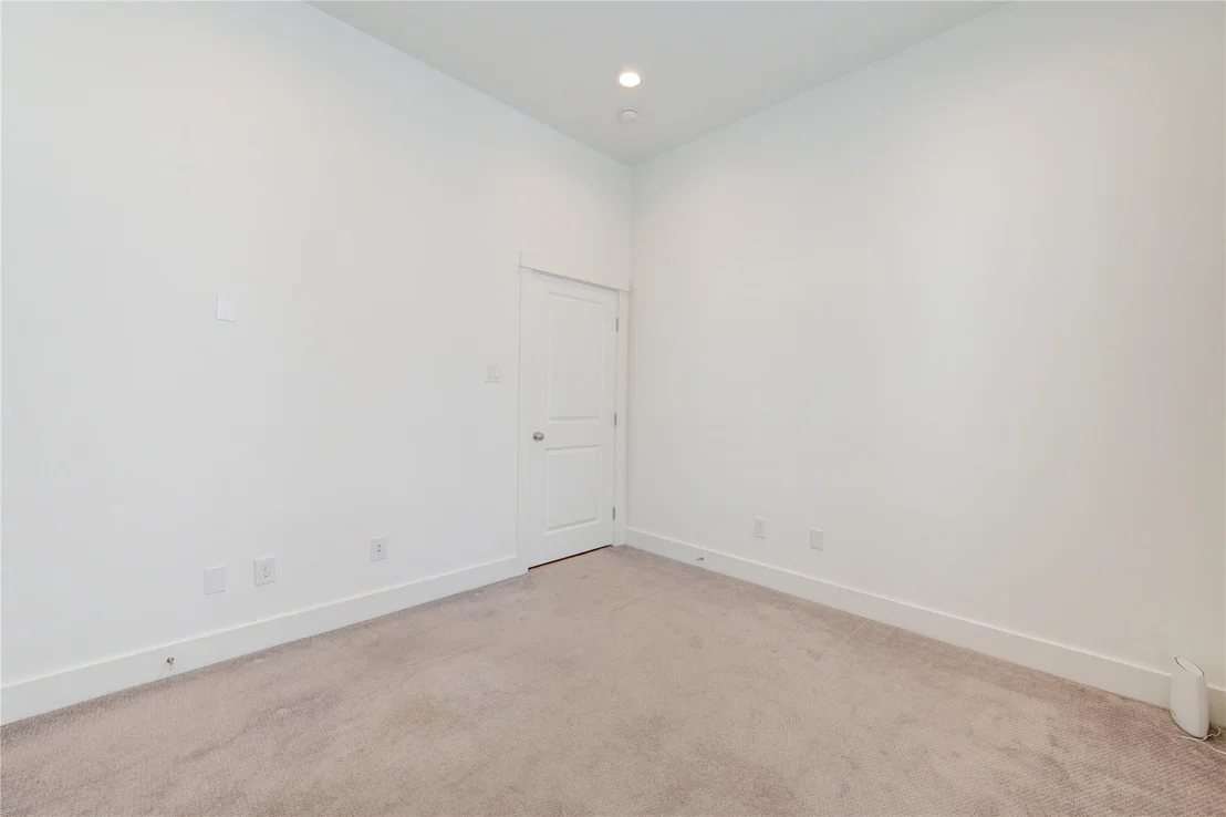 Photo of 564 Janisch Road