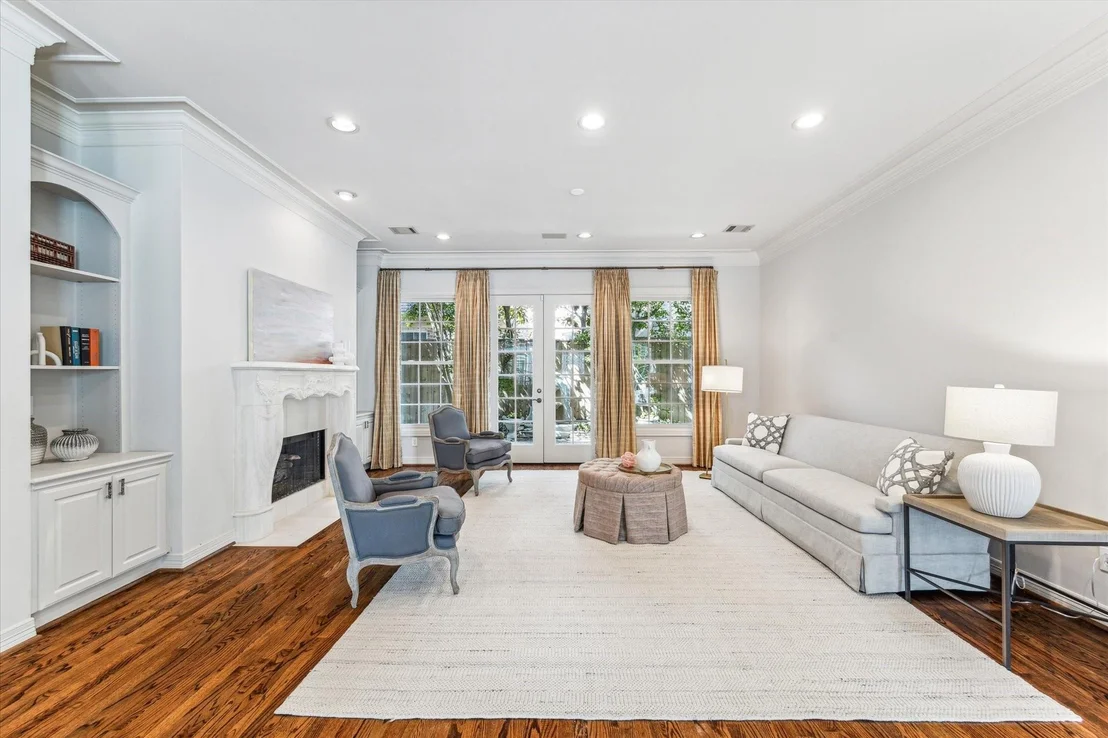 Photo of 1 Exbury Way