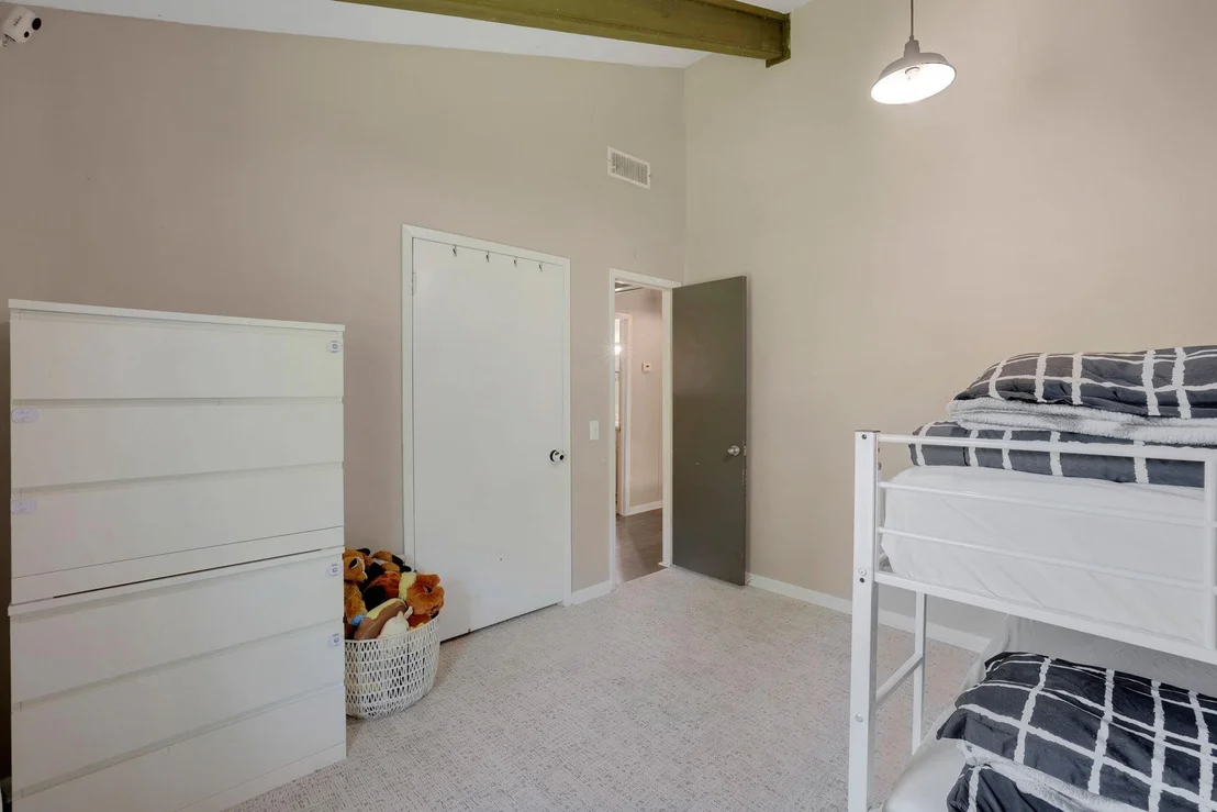 Photo of 141 N Pine Harbour Drive