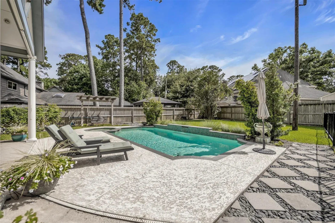 Photo of 8018 Northbridge Drive