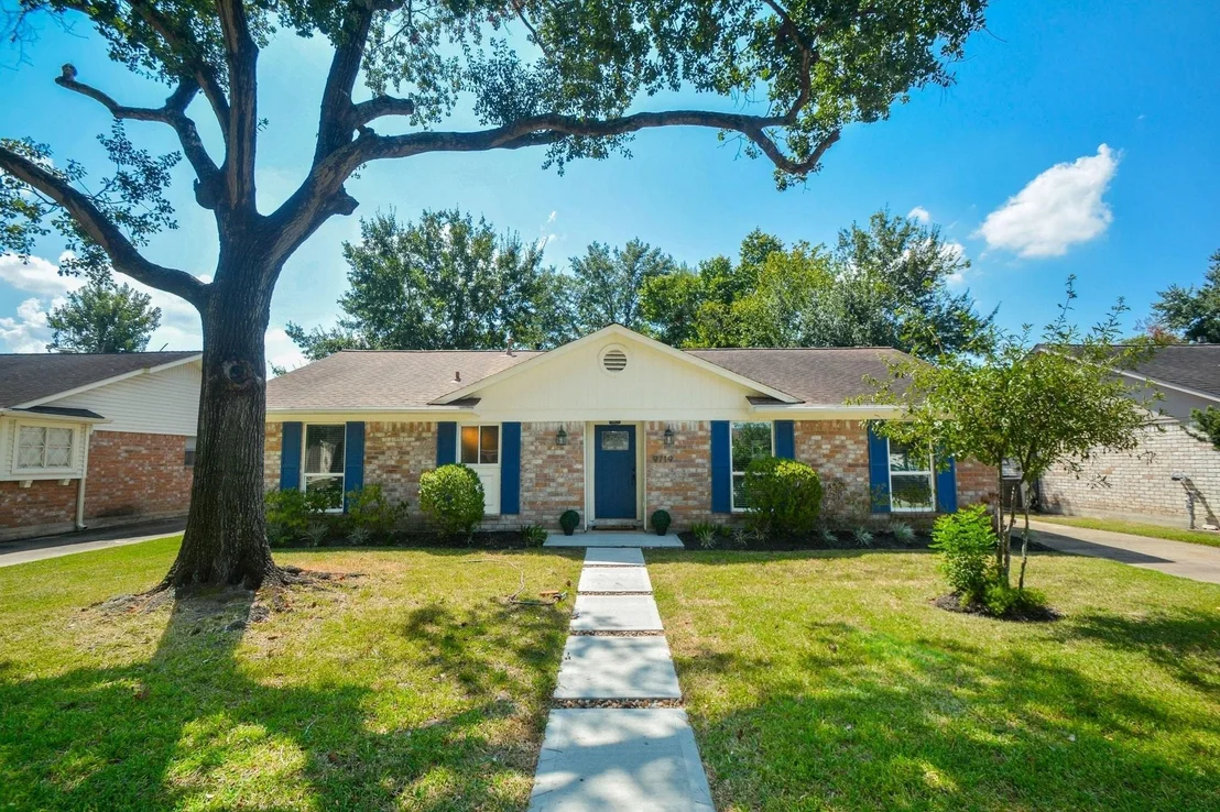 Photo of 9719 Springmont Drive