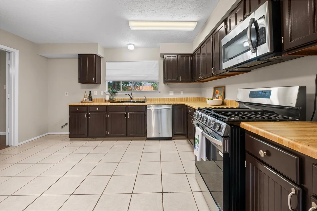 Photo of 2115 Fort Laramie Drive