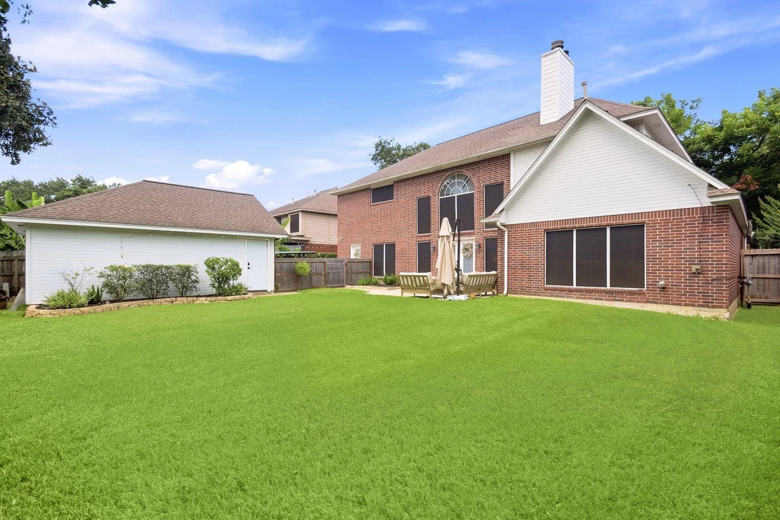 Photo of 1846 Raintree Circle