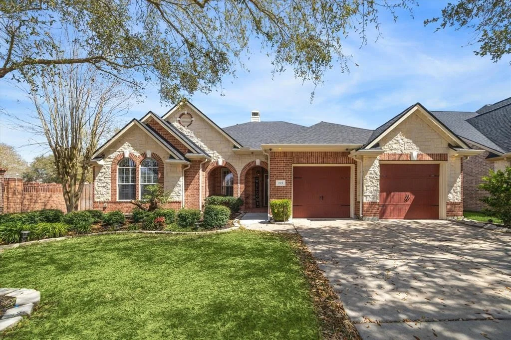 Photo of 703 Doscher Lane