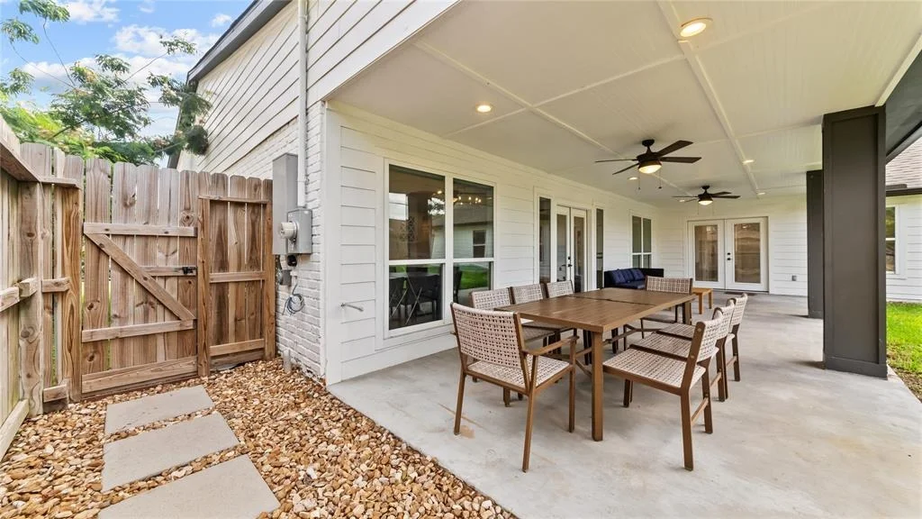 Photo of 5939 Bankside Drive