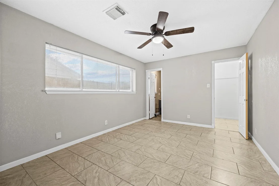 Photo of 539 Edgebrook Drive