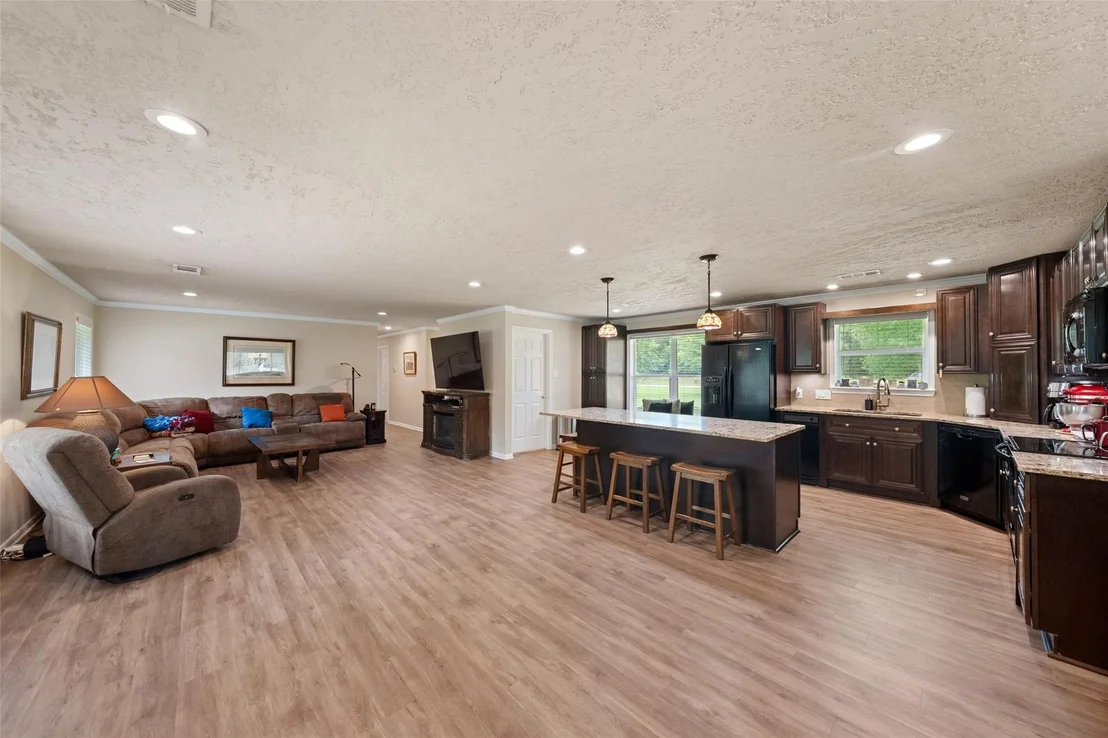 Photo of 115 County Road 3189c
