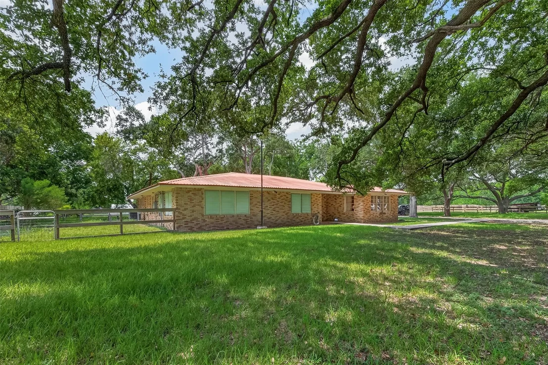 Photo of 5606 Highland Road