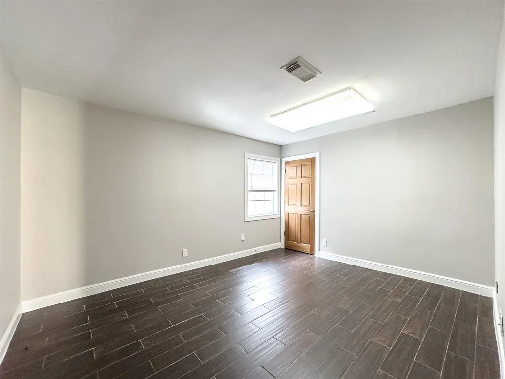 Photo of 4525 Maple Street