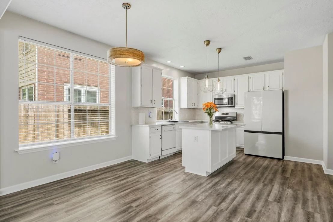 Photo of 1211 Lamplight Trail Drive
