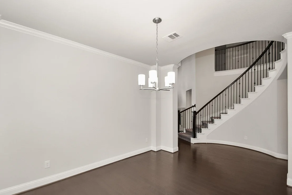 Photo of 35 N Wheatleigh Drive