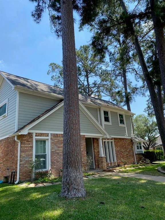 Photo of 15606 Gilbertyn Drive