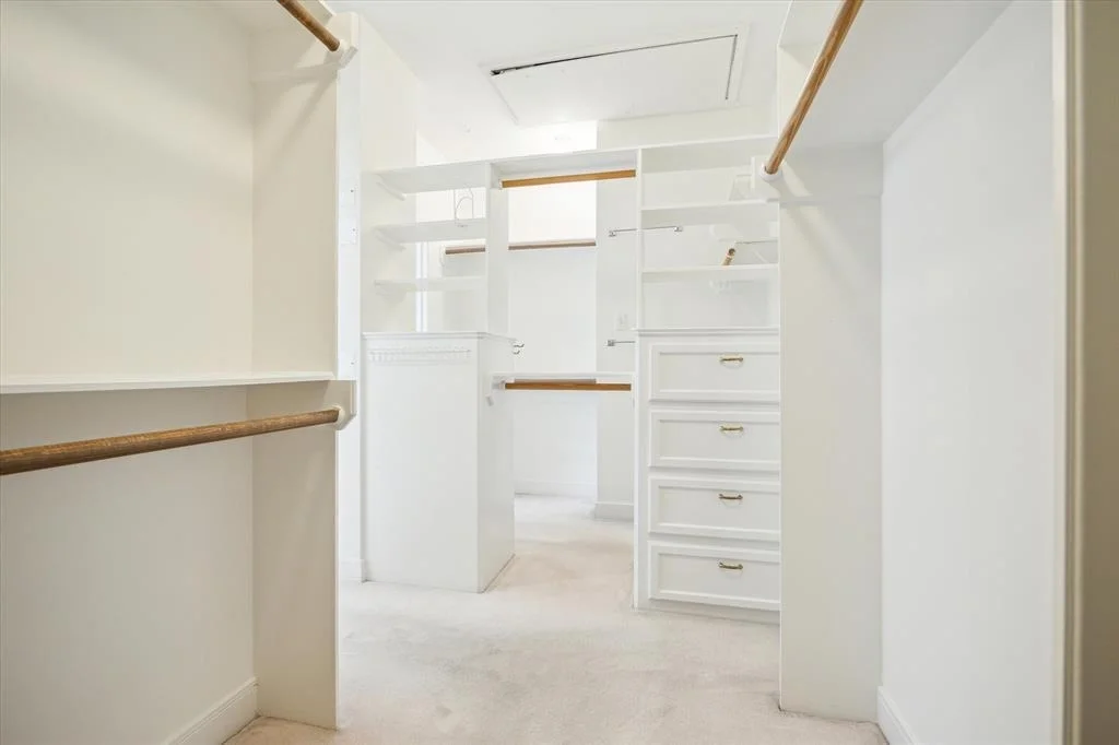 Photo of 2537 Addison Road